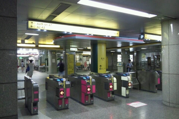 都庁前駅からの行き方1